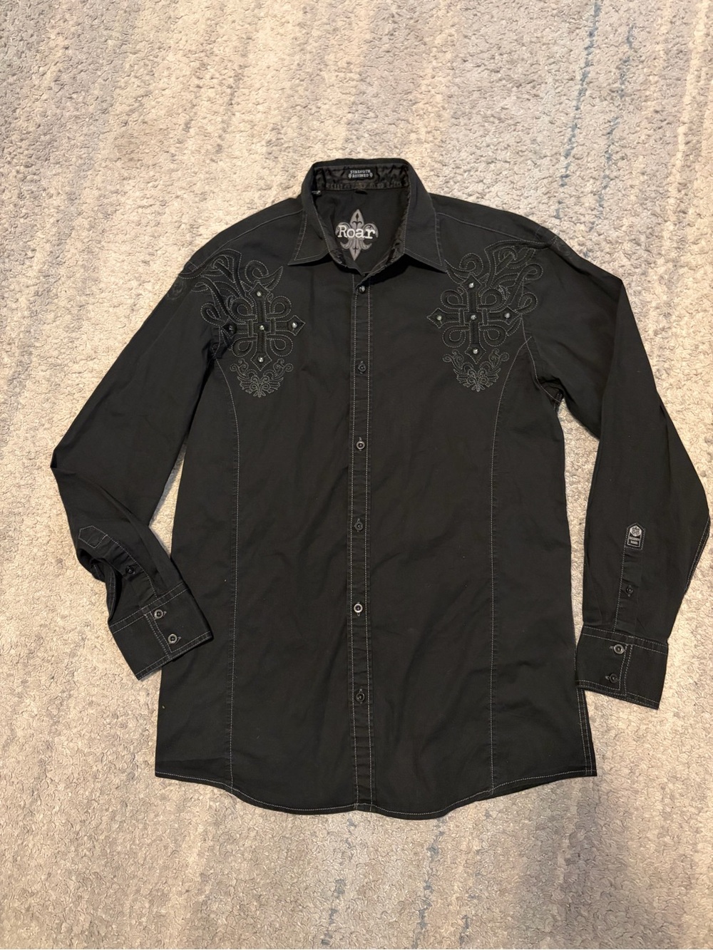 Roar Mens Shirt Medium Black Cross Wings Embroidered Rhinestone Y2K Affliction M